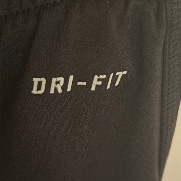 Nike Boys Black Athletic Shorts, size Youth M - Picture 5 of 6